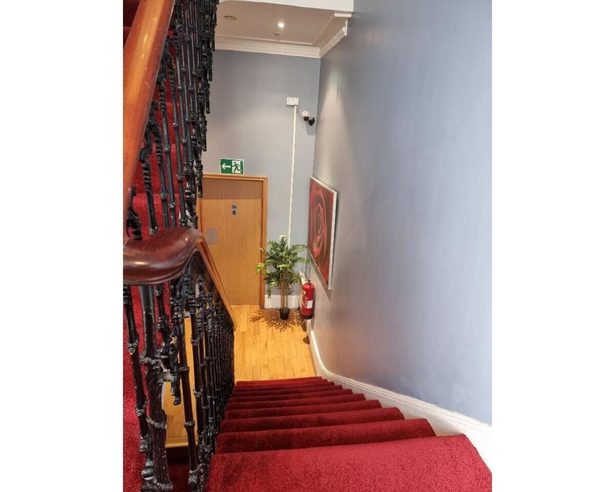 F302-3rd Floor For 2 Near Hyde Park Londres